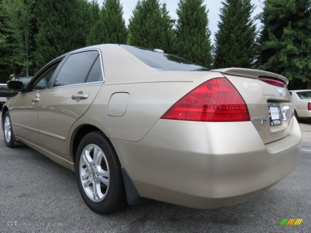 2006 Accord EX-L Sedan - Desert Mist Metallic / Ivory photo #2