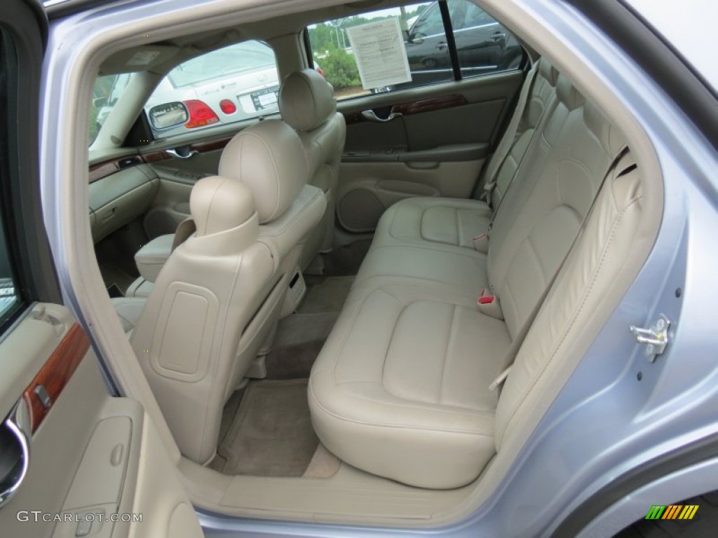 2004 Cadillac DeVille Sedan Rear Seat Photo #68329100