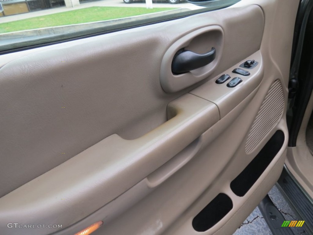 2002 Ford F150 XLT SuperCab Medium Parchment Door Panel Photo #68330388
