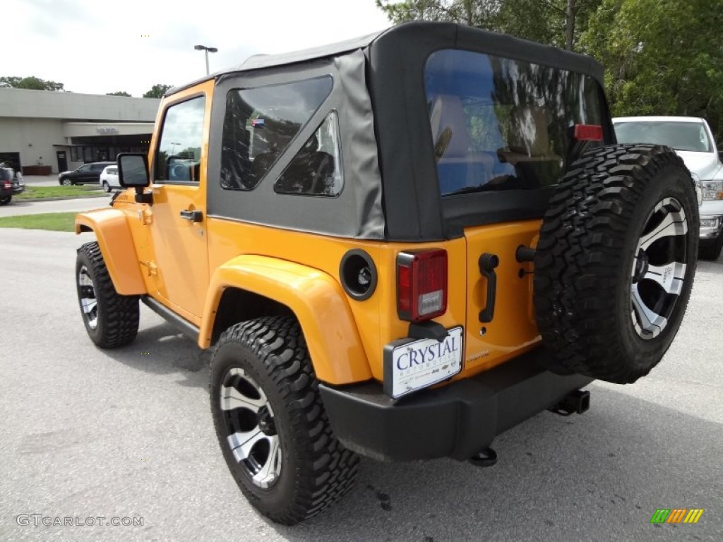 2012 Wrangler Rubicon 4X4 - Crush Orange / Black/Dark Saddle photo #3