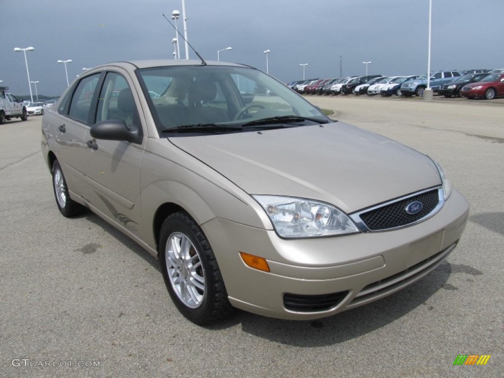 Pueblo Gold Metallic 2006 Ford Focus ZX4 SE Sedan Exterior Photo #68337980