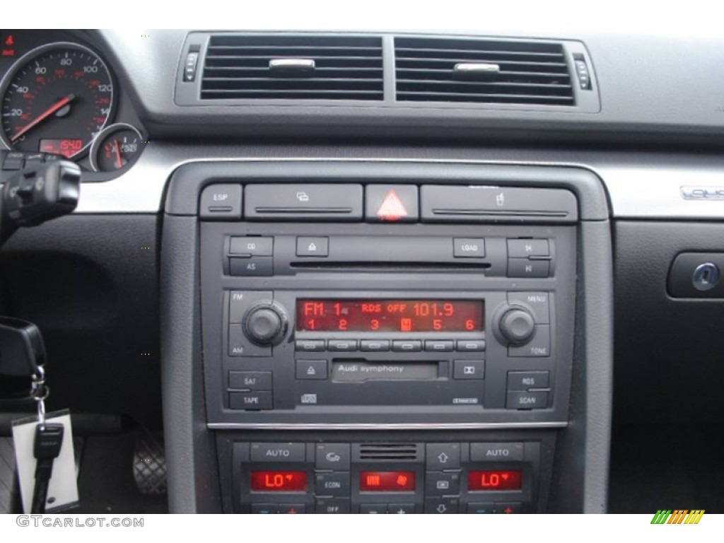 2004 Audi A4 3.0 quattro Sedan Audio System Photo #68338442