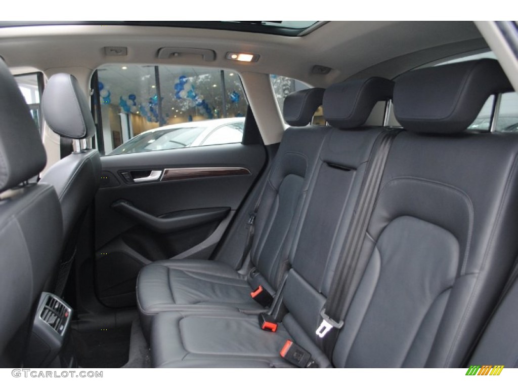 2009 Audi Q5 3.2 Premium quattro Rear Seat Photo #68338694