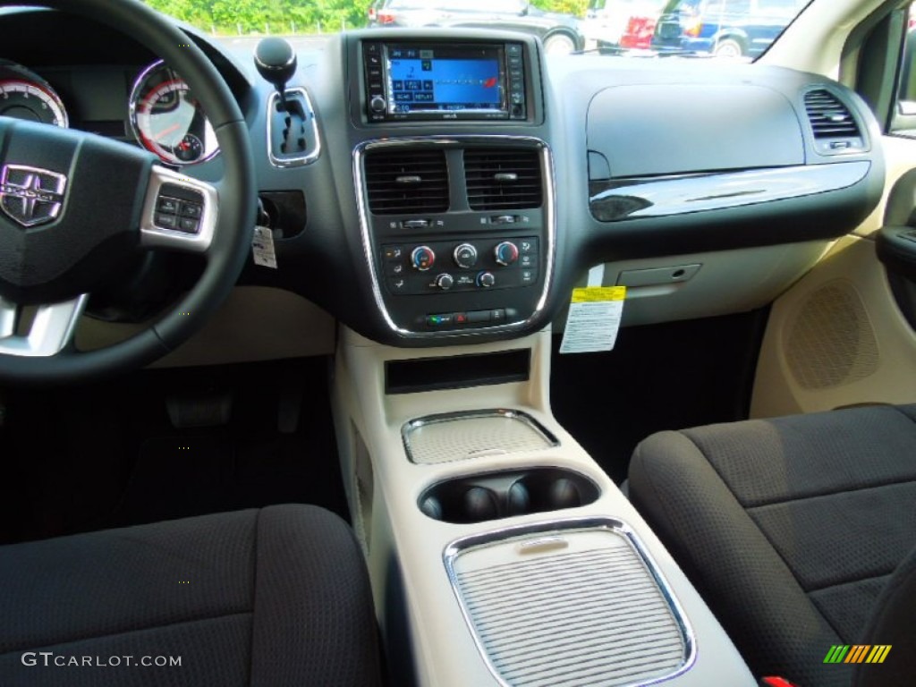 2012 Grand Caravan SXT - Cashmere Pearl / Black/Light Graystone photo #18