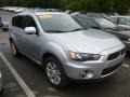 2010 Cool Silver Metallic Mitsubishi Outlander SE 4WD  photo #1