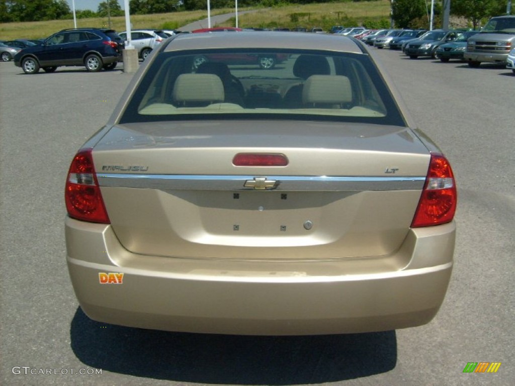 2006 Malibu LT Sedan - Sandstone Metallic / Cashmere Beige photo #6