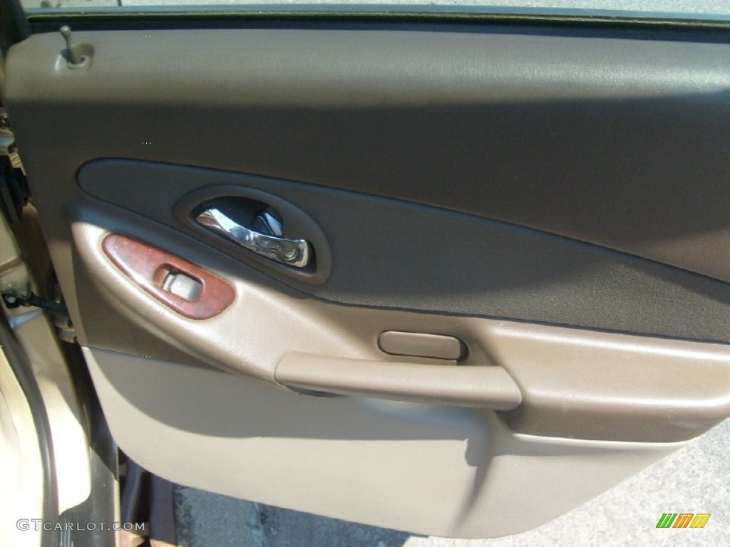 2006 Malibu LT Sedan - Sandstone Metallic / Cashmere Beige photo #15
