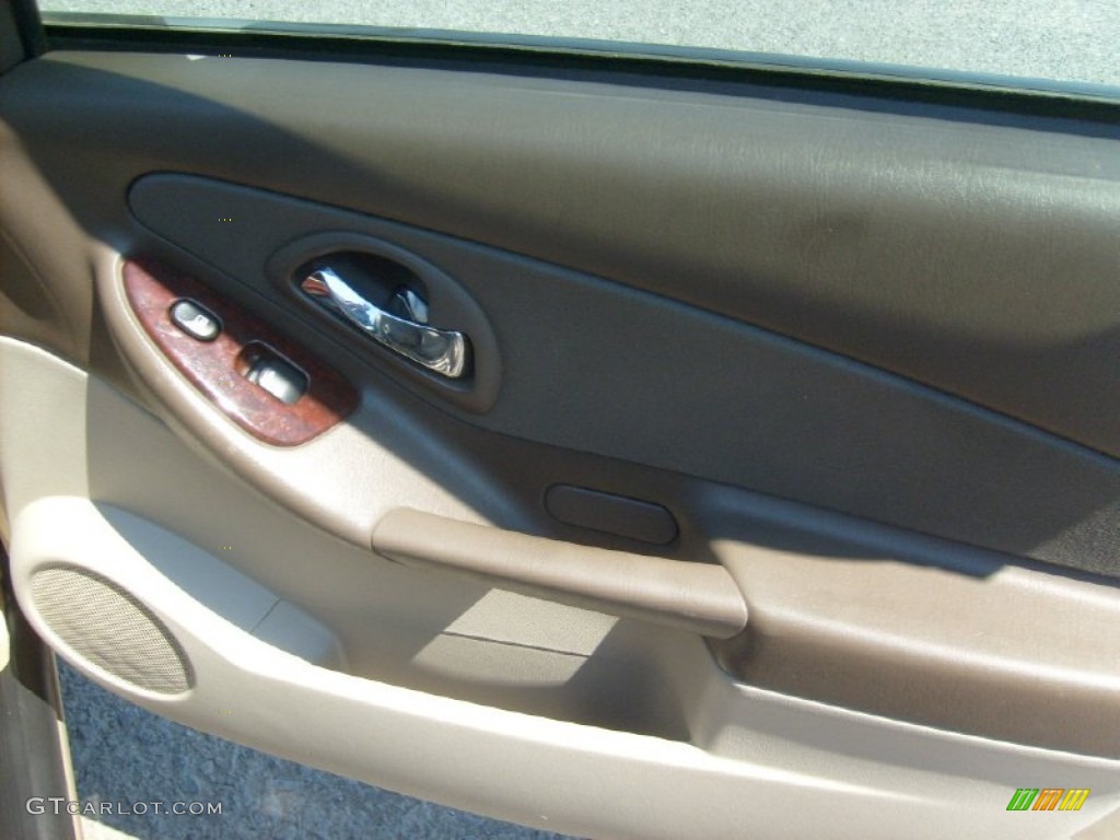 2006 Malibu LT Sedan - Sandstone Metallic / Cashmere Beige photo #17