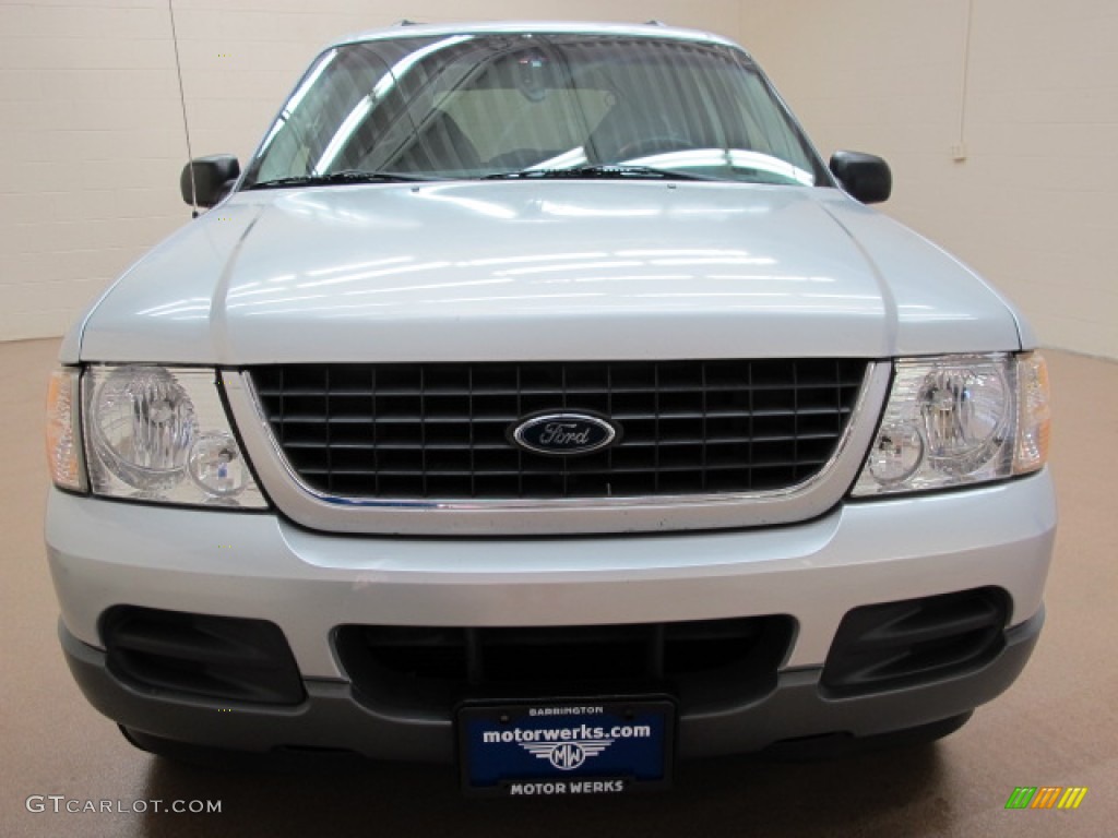 2002 Explorer XLT 4x4 - Silver Frost Metallic / Midnight Grey photo #2