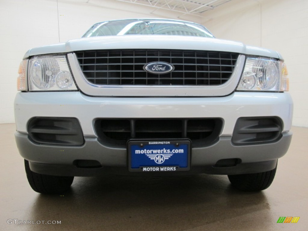 2002 Explorer XLT 4x4 - Silver Frost Metallic / Midnight Grey photo #3