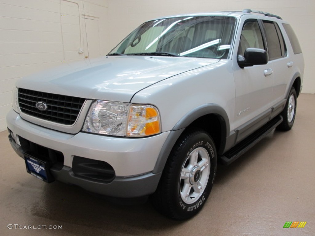 2002 Explorer XLT 4x4 - Silver Frost Metallic / Midnight Grey photo #4