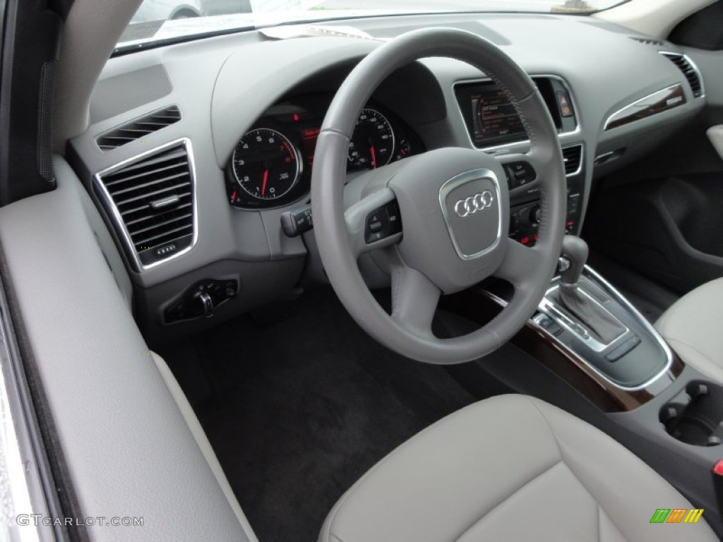 2009 Q5 3.2 Premium quattro - Ice Silver Metallic / Light Gray photo #12