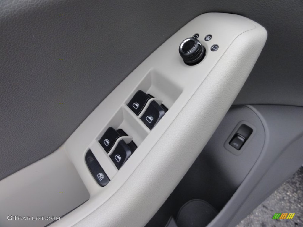 2009 Q5 3.2 Premium quattro - Ice Silver Metallic / Light Gray photo #15