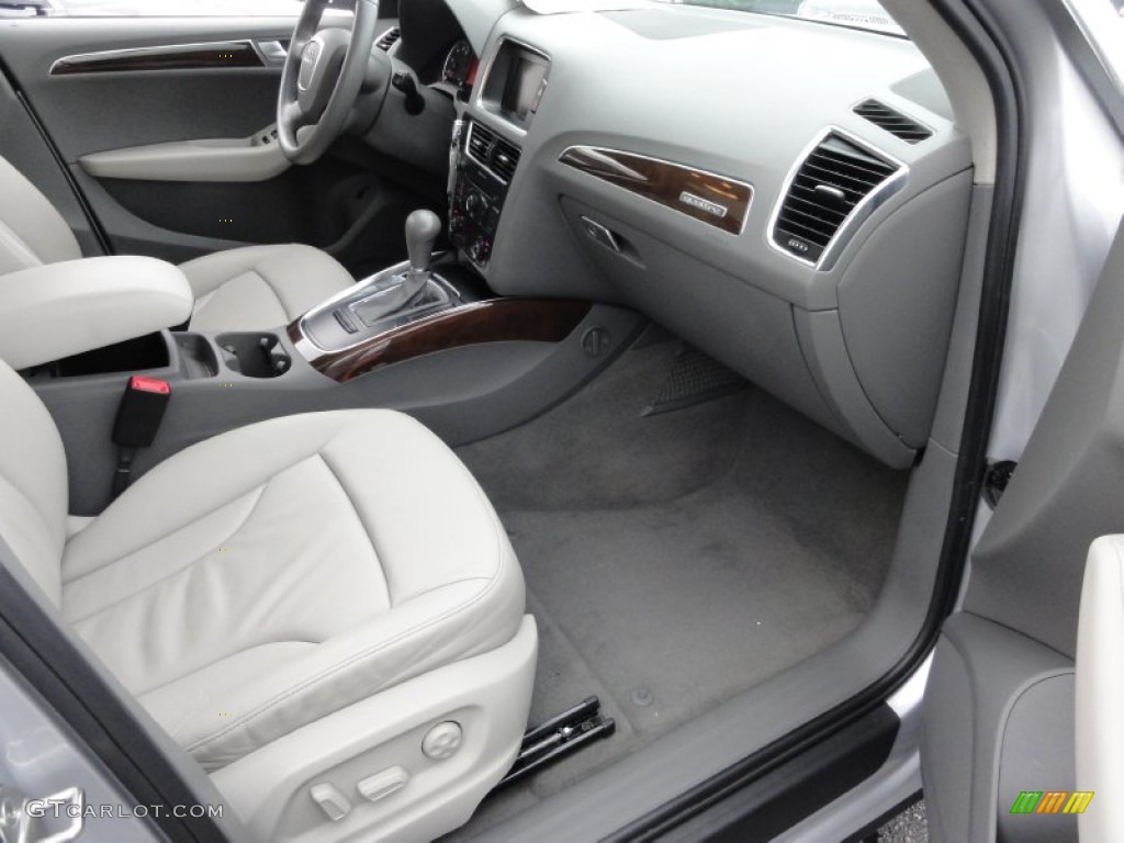 2009 Q5 3.2 Premium quattro - Ice Silver Metallic / Light Gray photo #18