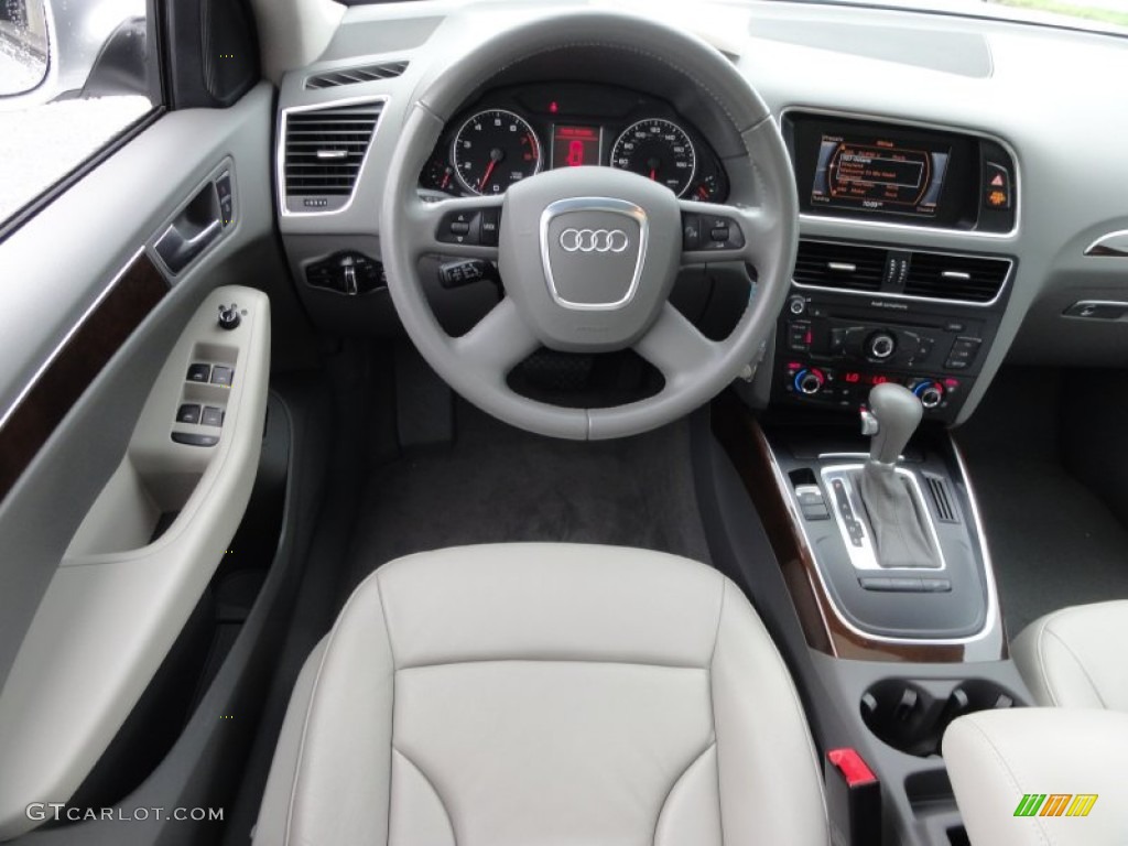 2009 Q5 3.2 Premium quattro - Ice Silver Metallic / Light Gray photo #27