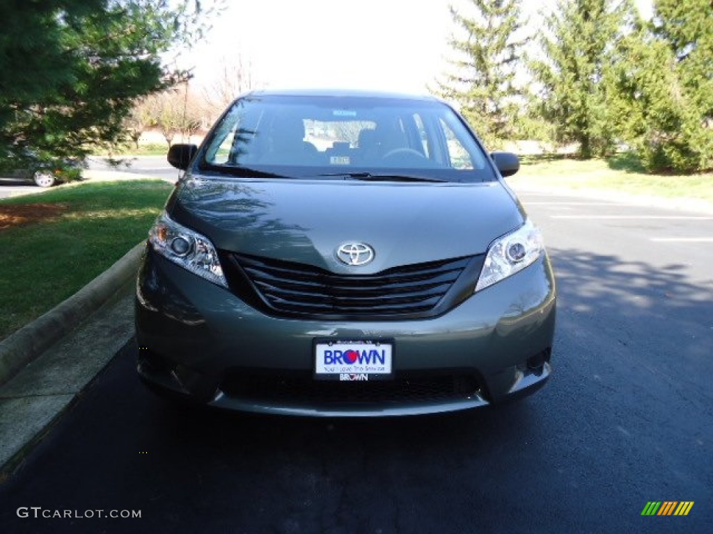 2012 Sienna V6 - Cypress Green Pearl / Bisque photo #2