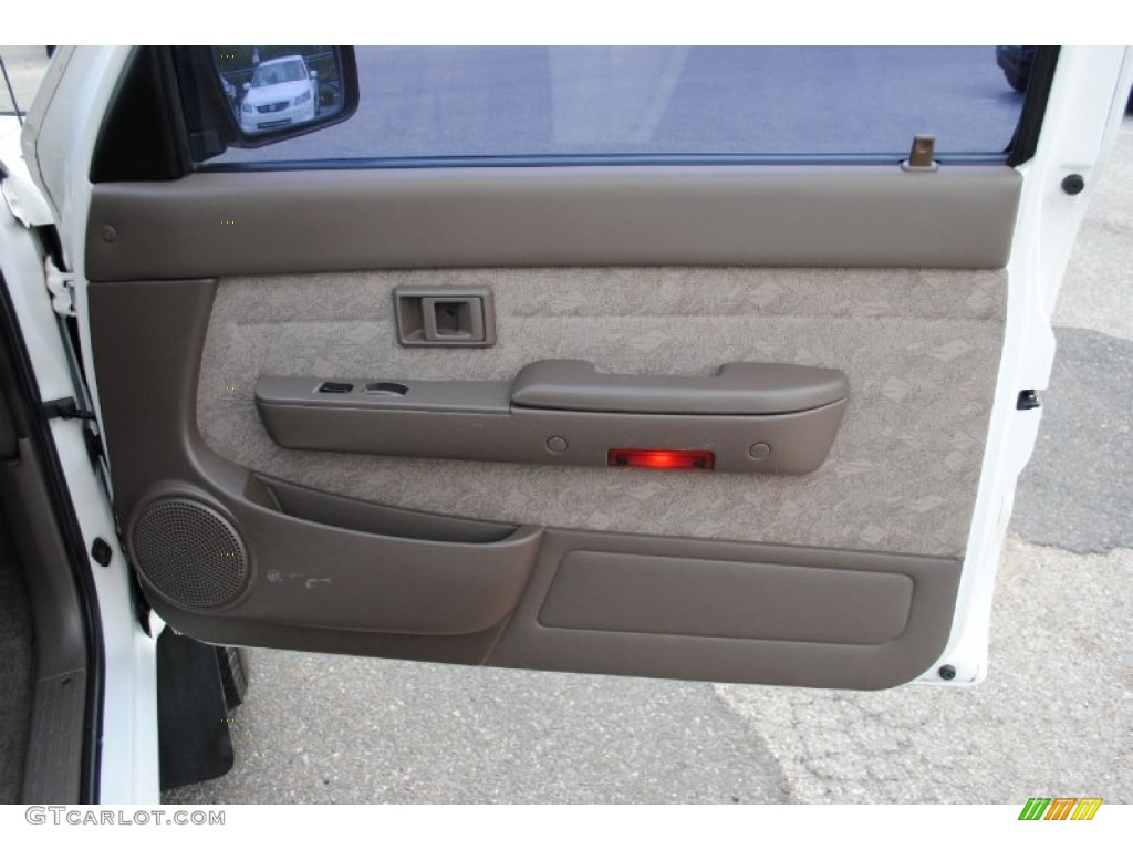 2000 Tacoma V6 PreRunner Extended Cab - Natural White / Oak photo #20