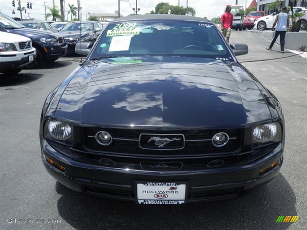 2009 Mustang V6 Convertible - Black / Light Graphite photo #6
