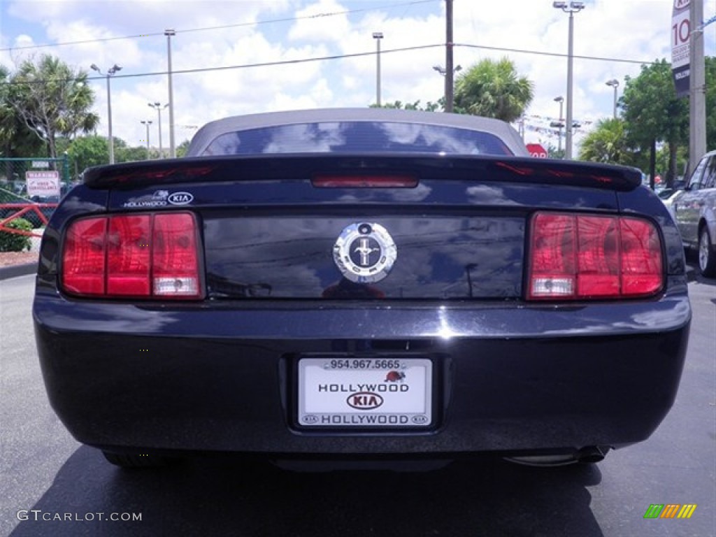 2009 Mustang V6 Convertible - Black / Light Graphite photo #14
