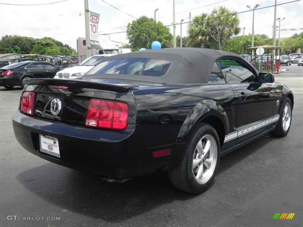 2009 Mustang V6 Convertible - Black / Light Graphite photo #19