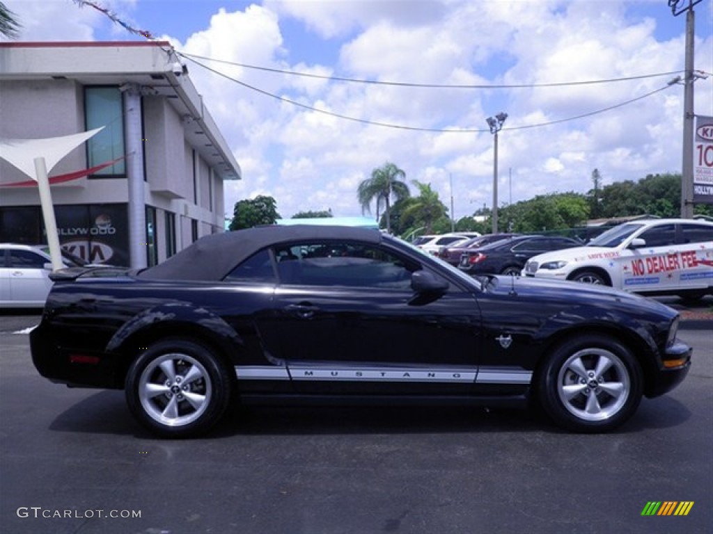 2009 Mustang V6 Convertible - Black / Light Graphite photo #20