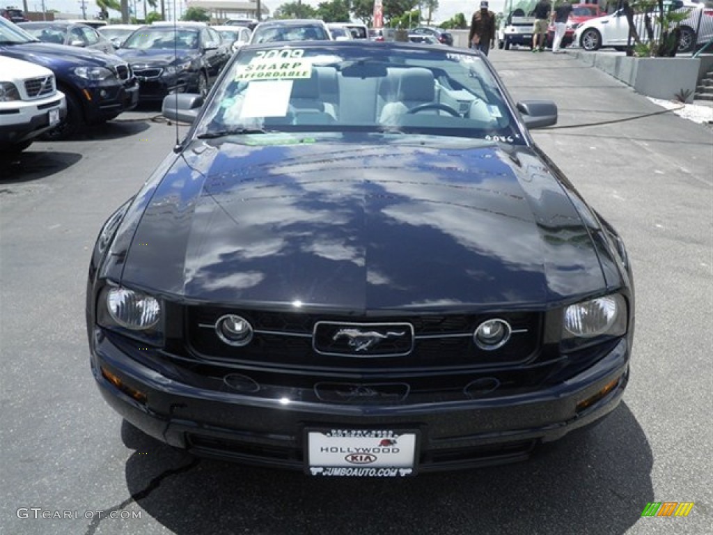 2009 Mustang V6 Convertible - Black / Light Graphite photo #22