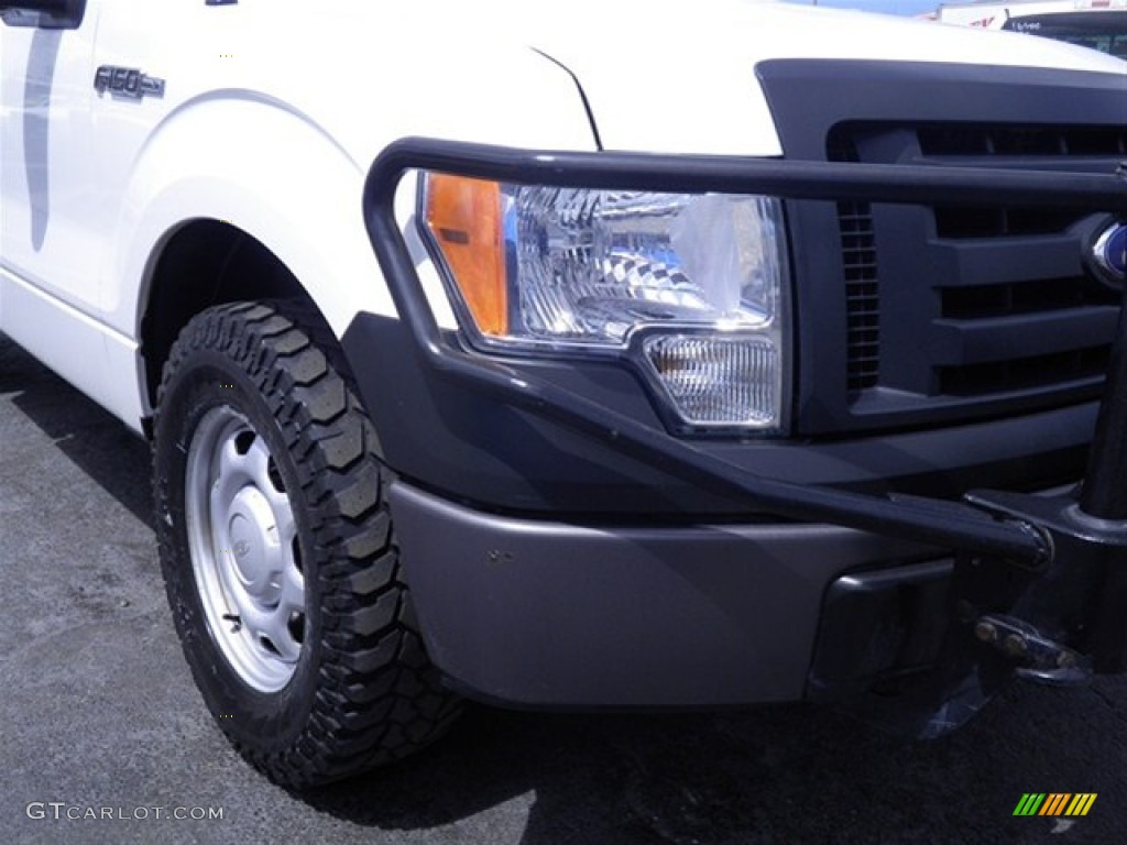 2010 F150 XL Regular Cab 4x4 - Oxford White / Medium Stone photo #2