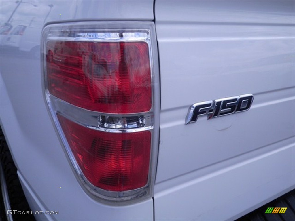 2010 F150 XL Regular Cab 4x4 - Oxford White / Medium Stone photo #10