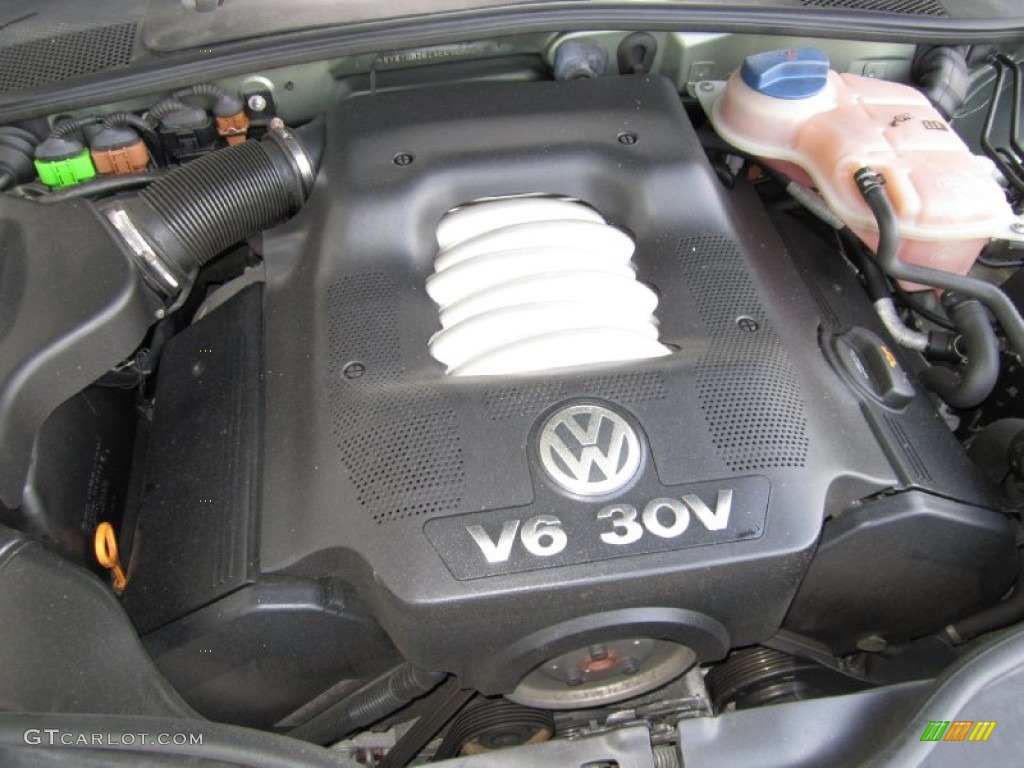 2004 Volkswagen Passat GLX 4Motion Wagon 2.8 Liter DOHC 30-Valve V6 Engine Photo #68360619