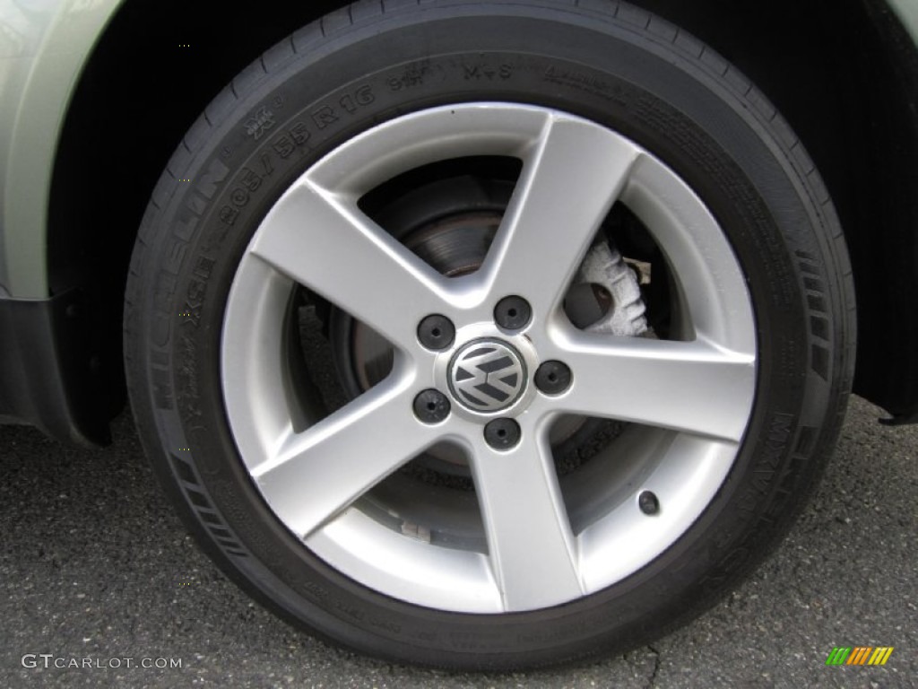 2004 Volkswagen Passat GLX 4Motion Wagon Wheel Photo #68360622