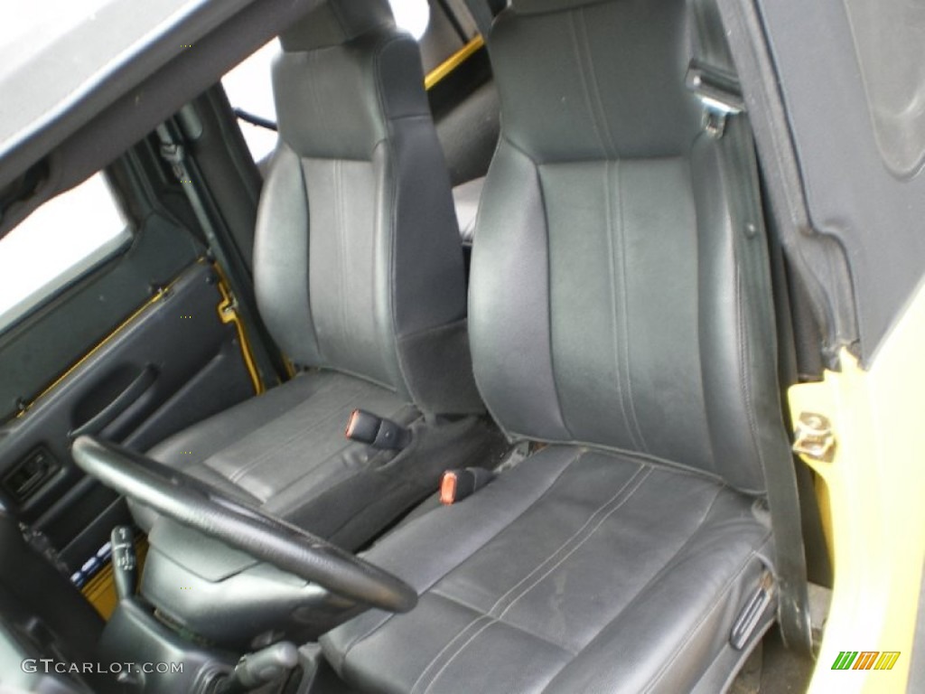 2004 Wrangler SE 4x4 - Solar Yellow / Dark Slate Gray photo #16