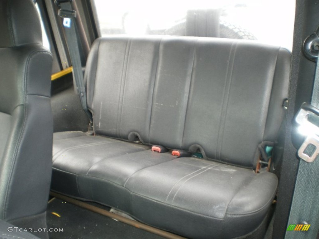 2004 Wrangler SE 4x4 - Solar Yellow / Dark Slate Gray photo #17