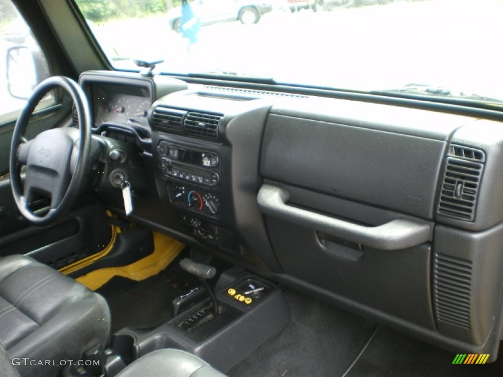 2004 Wrangler SE 4x4 - Solar Yellow / Dark Slate Gray photo #23