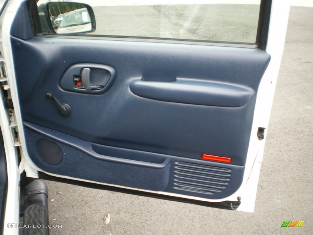 2000 Chevrolet Silverado 3500 Crew Cab Blue Door Panel Photo #68362210