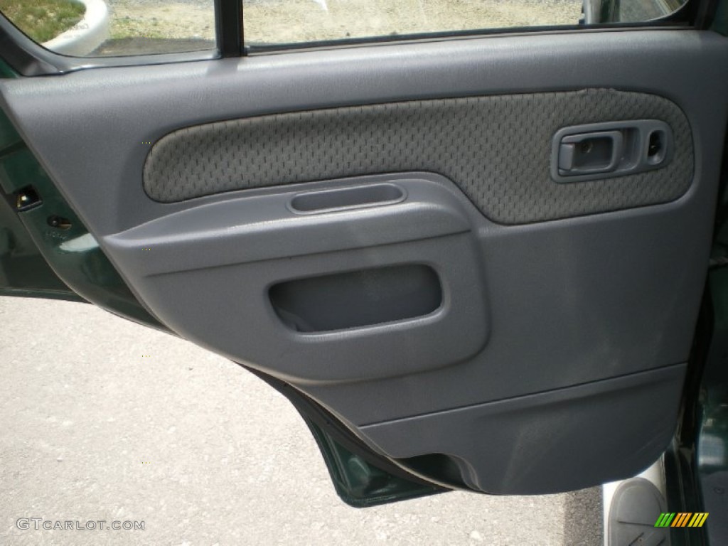 2002 Nissan Xterra SE V6 4x4 Gray Celadon Door Panel Photo #68362441