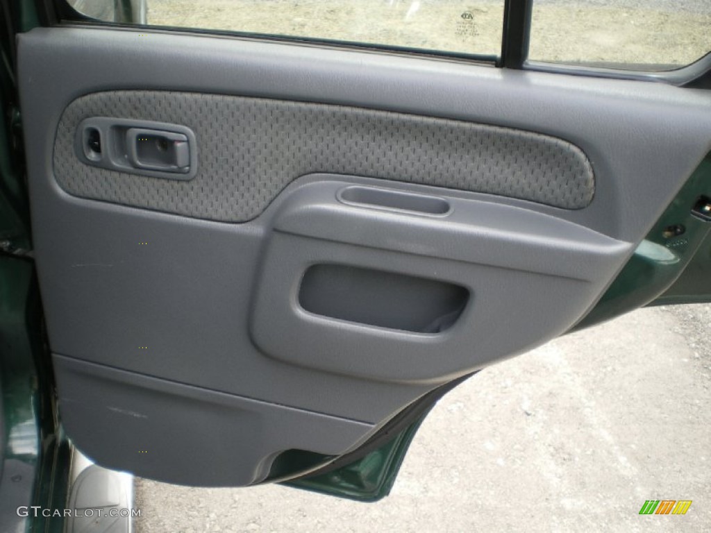 2002 Nissan Xterra SE V6 4x4 Gray Celadon Door Panel Photo #68362468