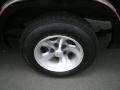 2000 Chevrolet S10 LS Extended Cab Wheel and Tire Photo