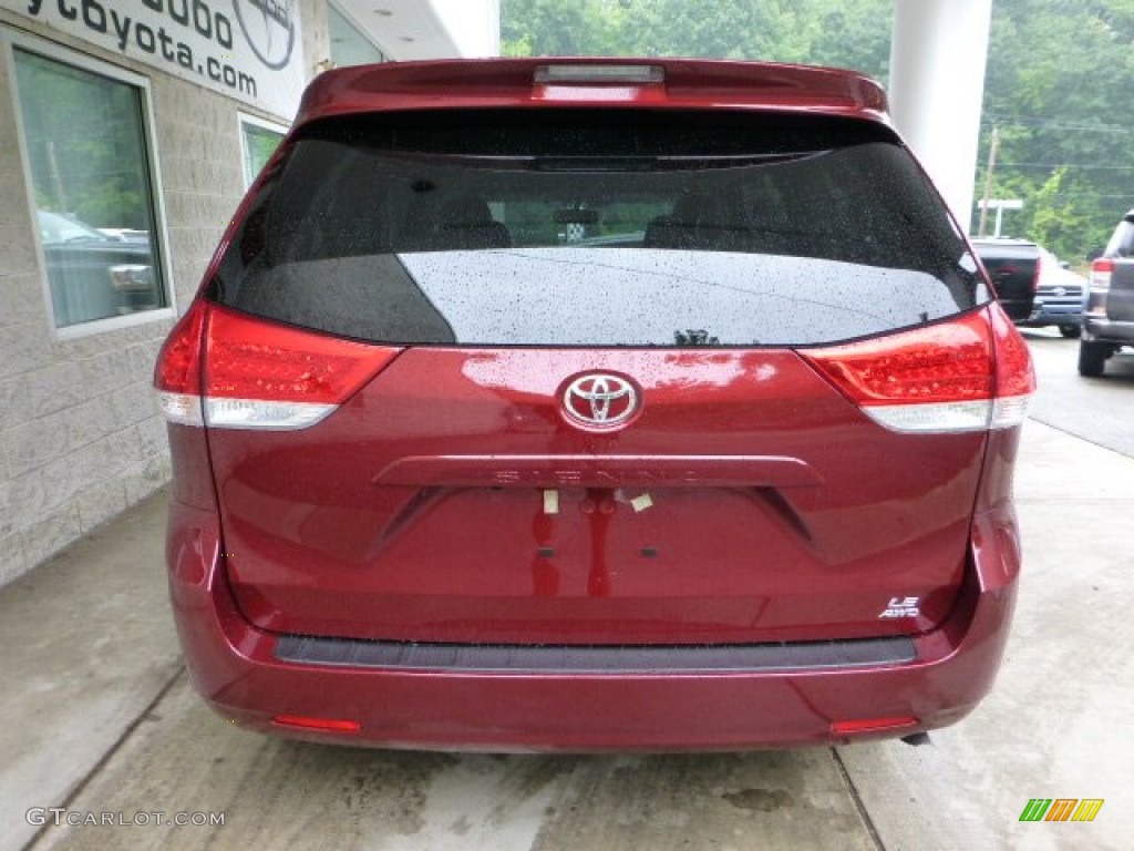 2012 Sienna LE AWD - Salsa Red Pearl / Light Gray photo #3