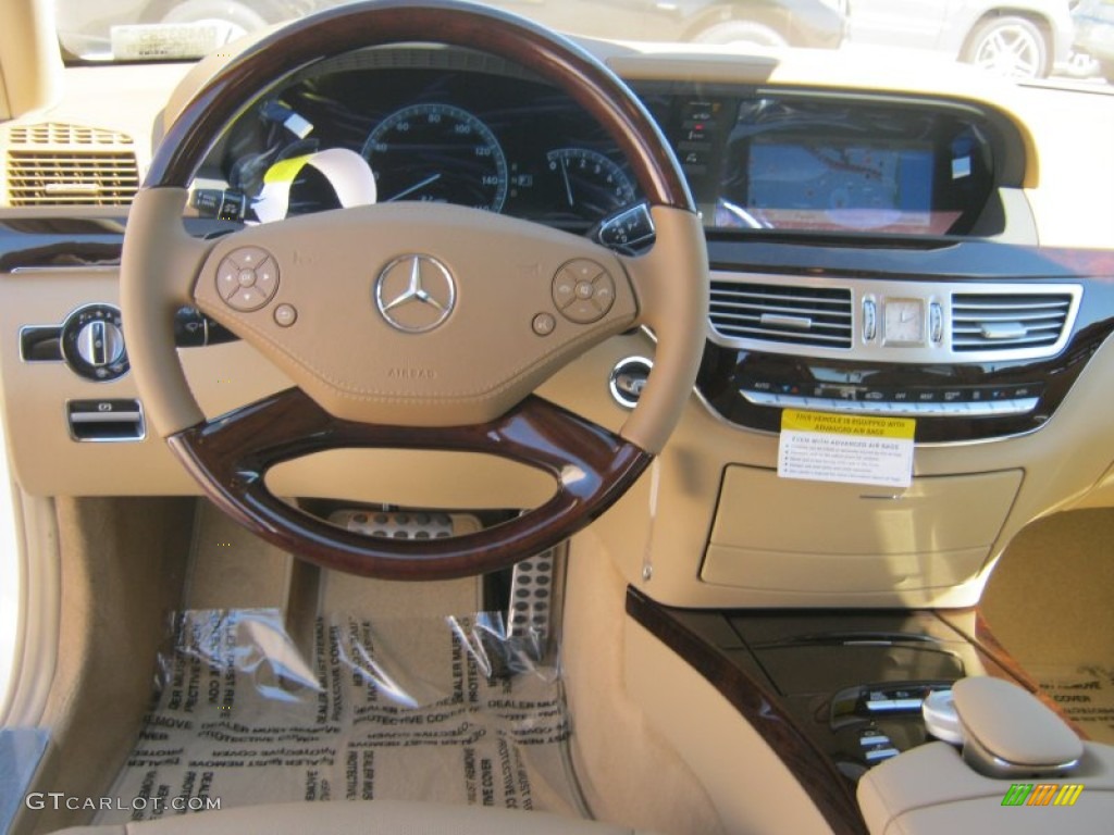 2013 Mercedes-Benz S 550 Sedan Cashmere/Savanna Dashboard Photo #68365168