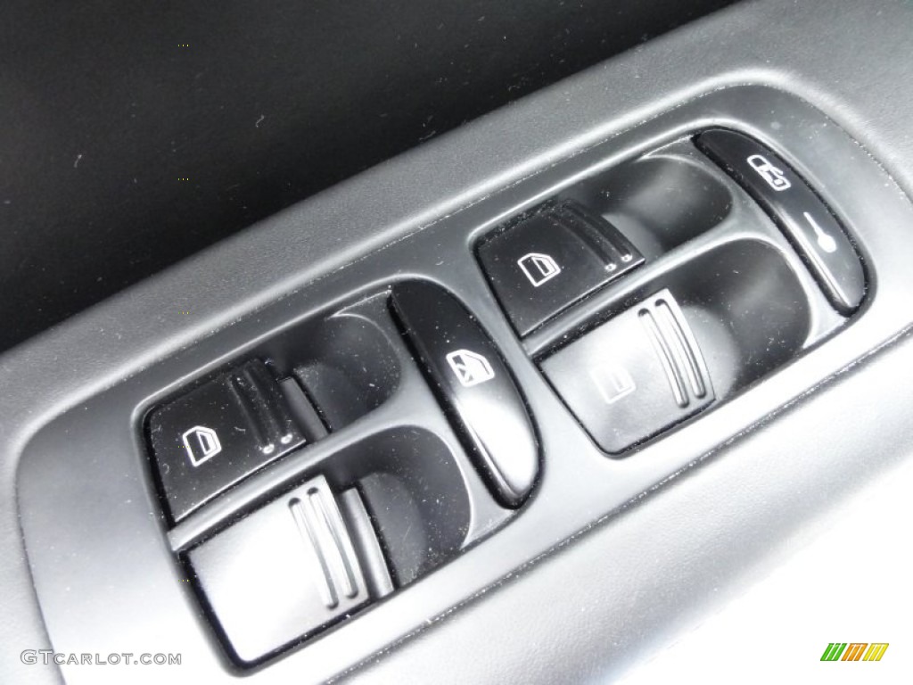 2008 Porsche Cayenne Turbo Controls Photo #68365600