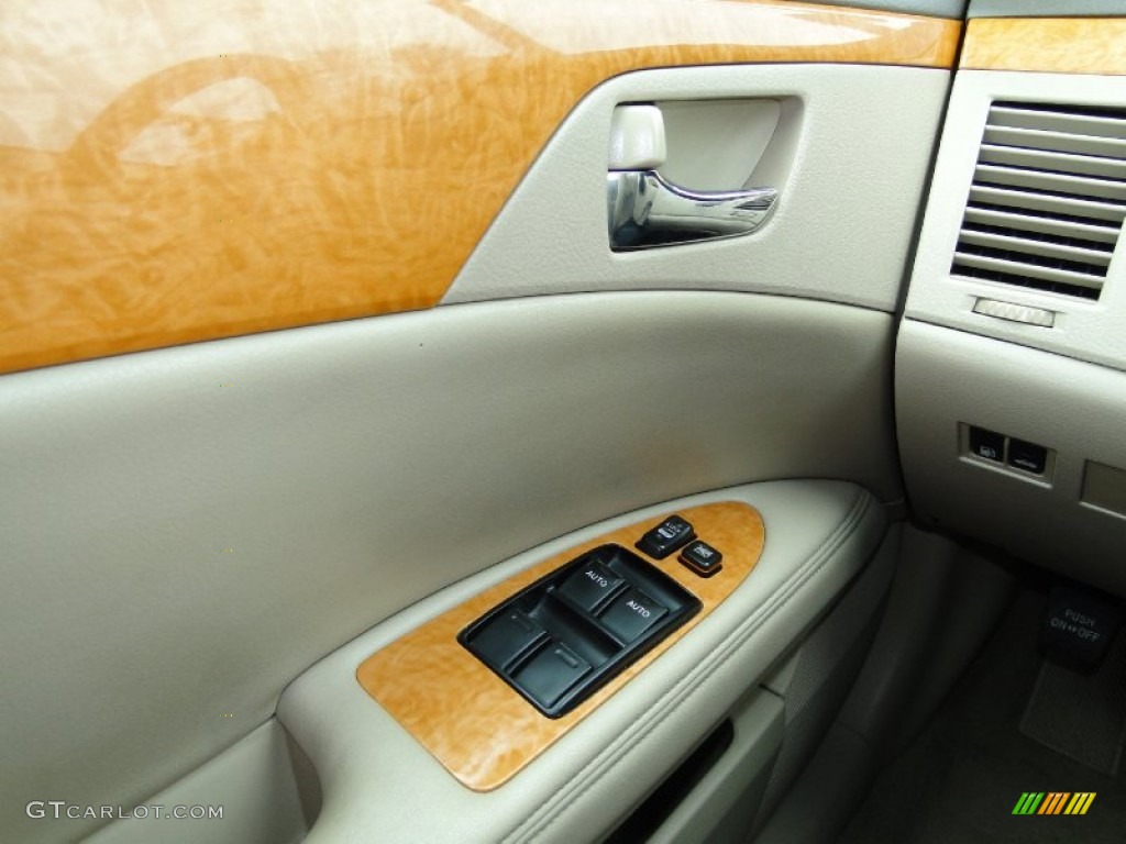 2005 Toyota Avalon XLS Controls Photo #68366179