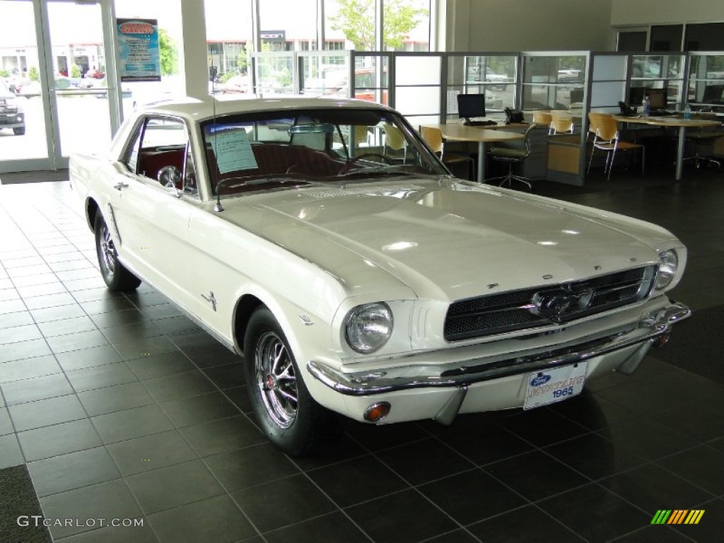 1965 Wimbledon White Ford Mustang Coupe 68361727 Photo 2
