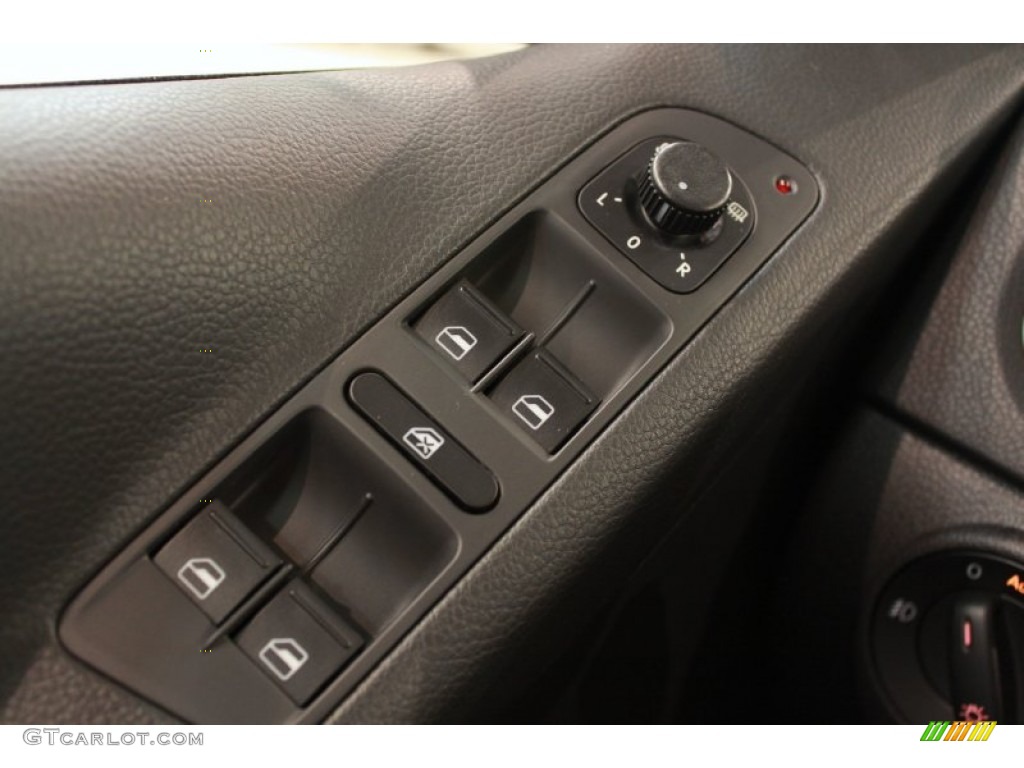2009 Volkswagen Tiguan SEL 4Motion Controls Photo #68367534
