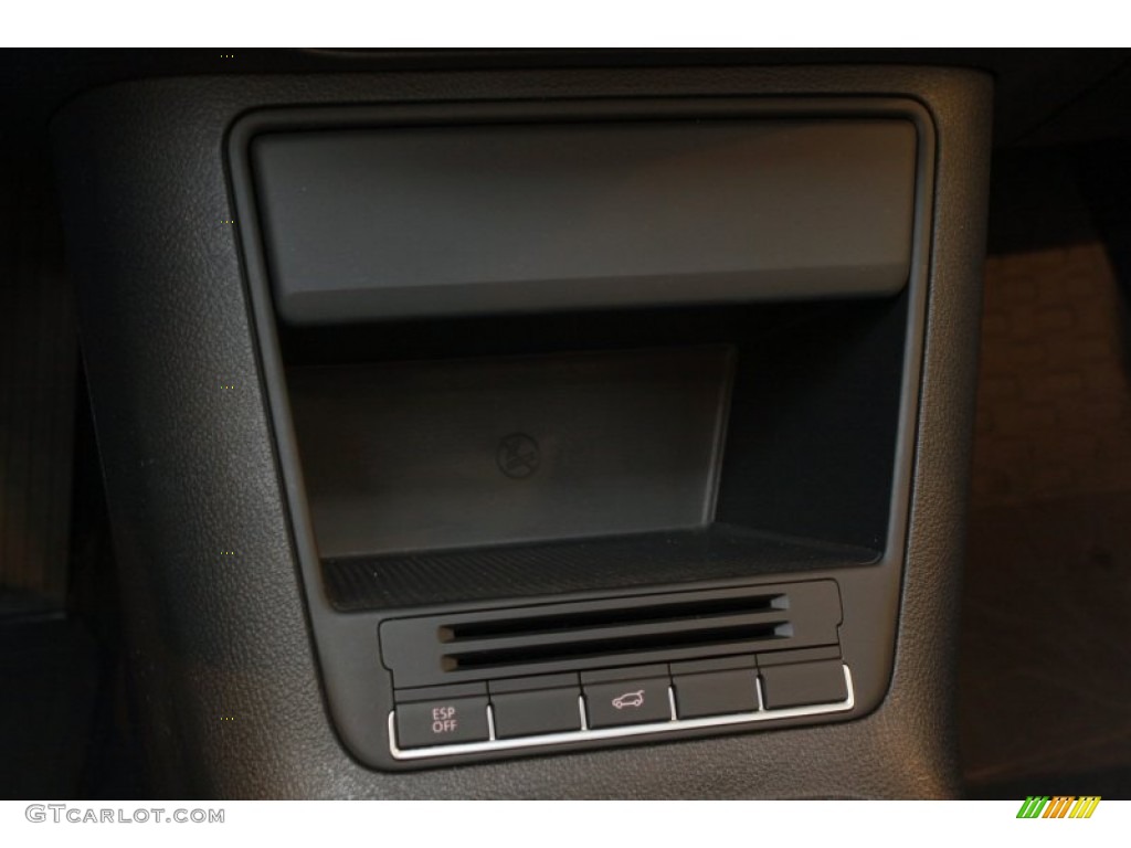 2009 Volkswagen Tiguan SEL 4Motion Controls Photo #68367705