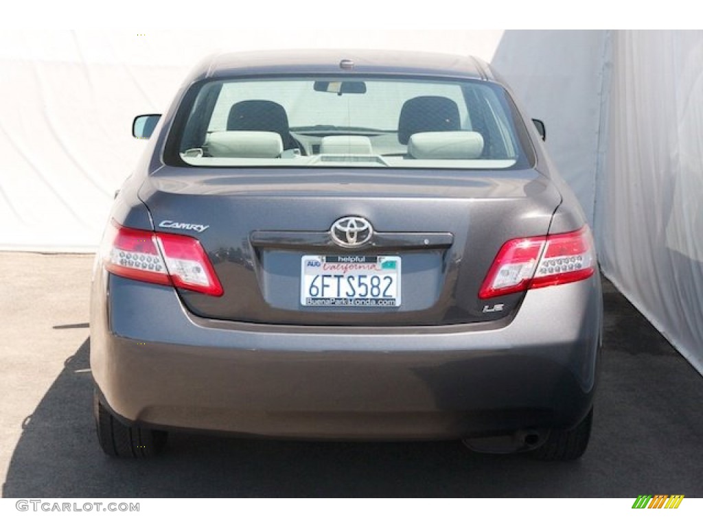 2010 Camry LE - Magnetic Gray Metallic / Ash Gray photo #9