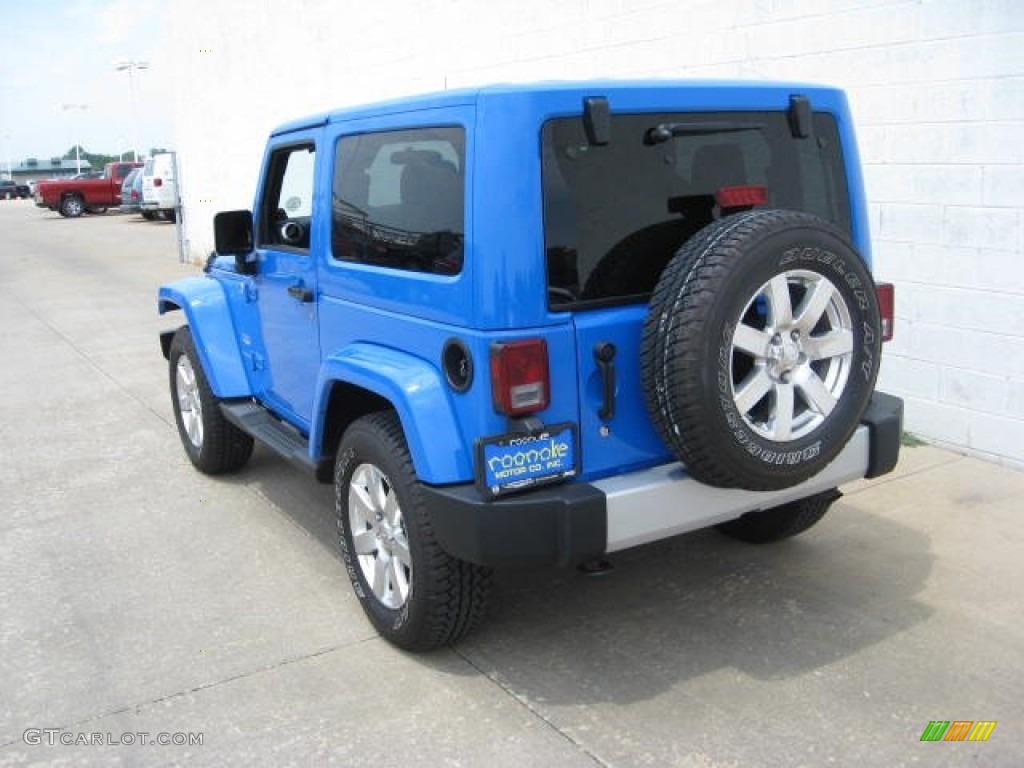 2012 Wrangler Sahara 4x4 - Cosmos Blue / Black photo #8