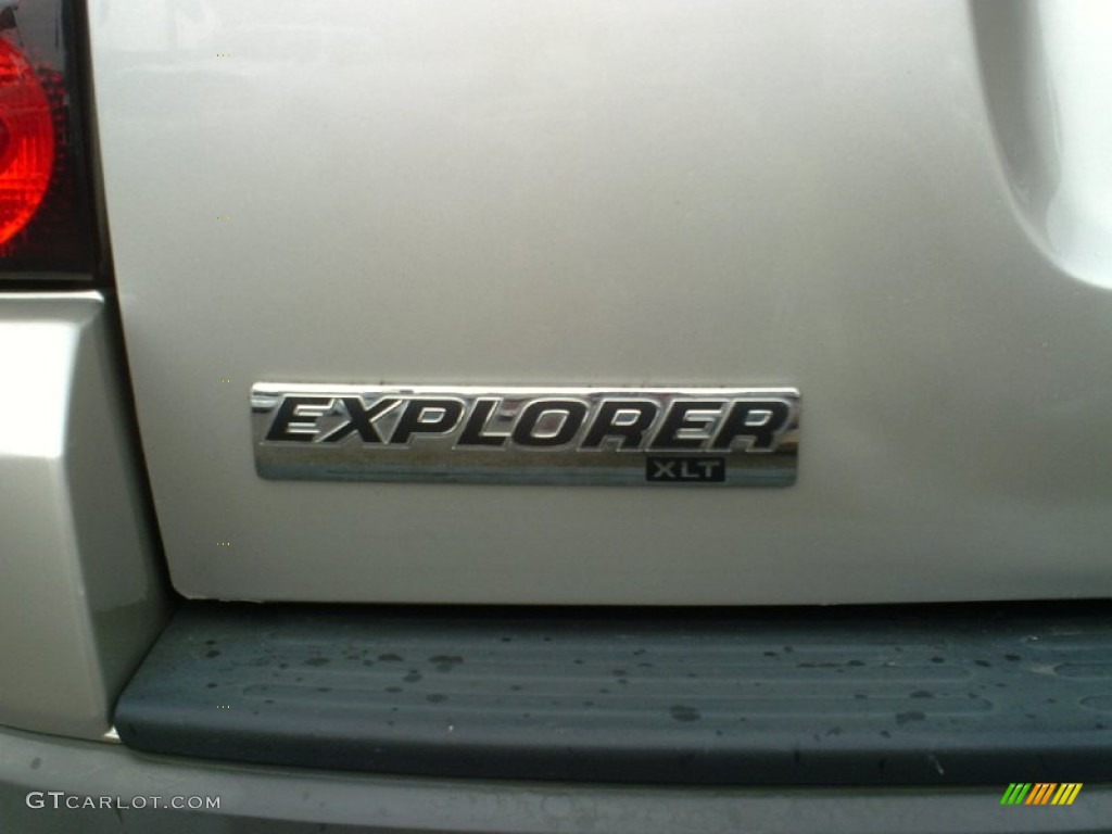 2006 Explorer XLT 4x4 - Silver Birch Metallic / Stone photo #8