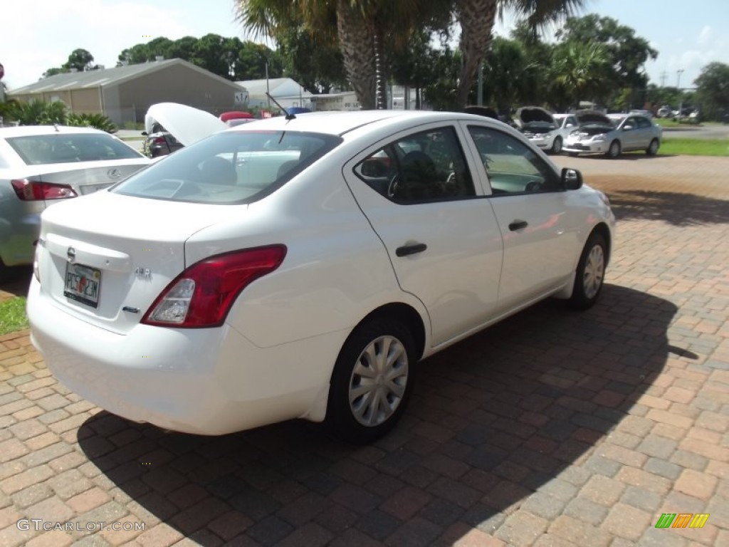 2012 Versa 1.6 S Sedan - Fresh Powder White / Charcoal photo #5