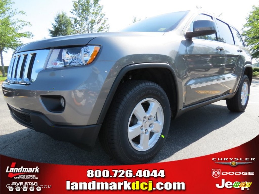 2013 Grand Cherokee Laredo - Mineral Gray Metallic / Black photo #1