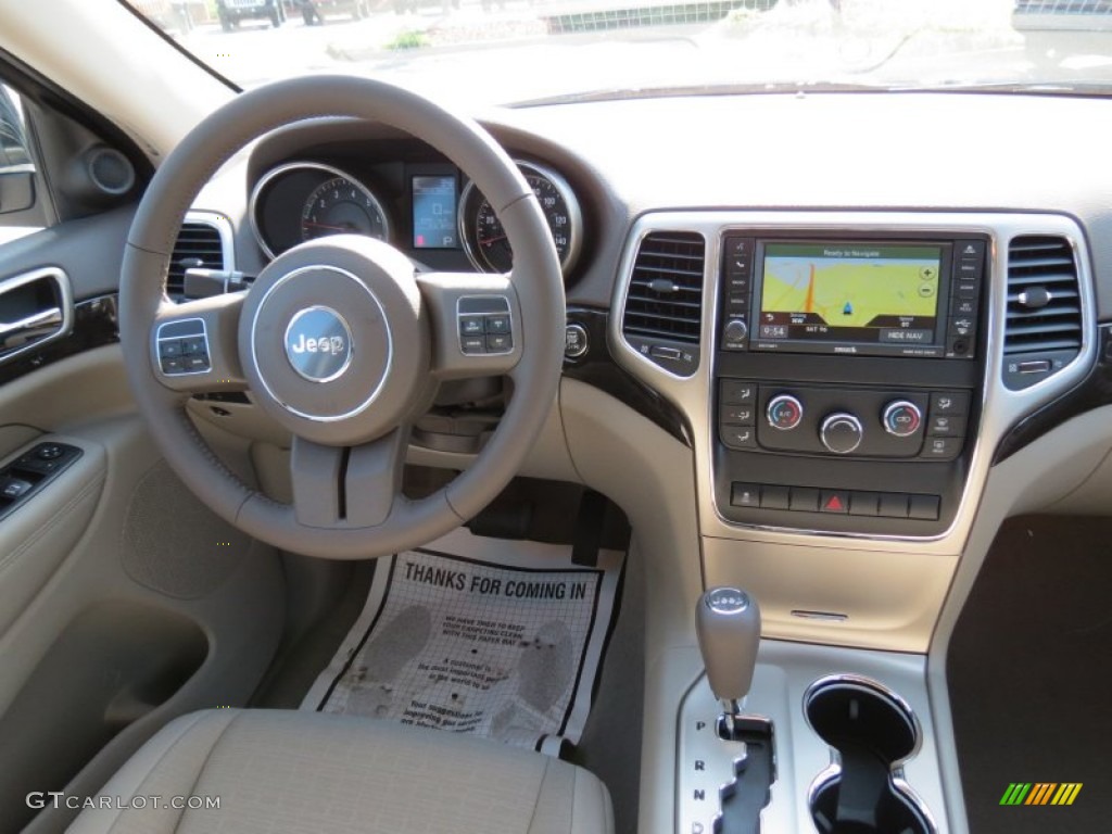 2013 Grand Cherokee Laredo - Black Forest Green Pearl / Dark Graystone/Medium Graystone photo #11